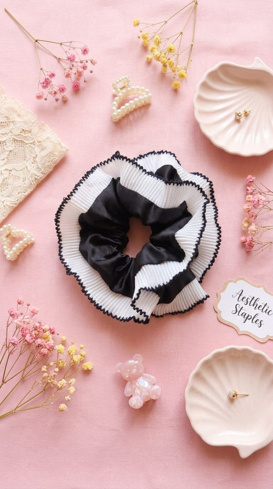 Noir Ruffle